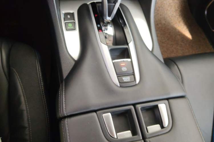 Used Honda Avancier 2017 240TURBO Two-Wheel Drive Comfort Version Gear Lever