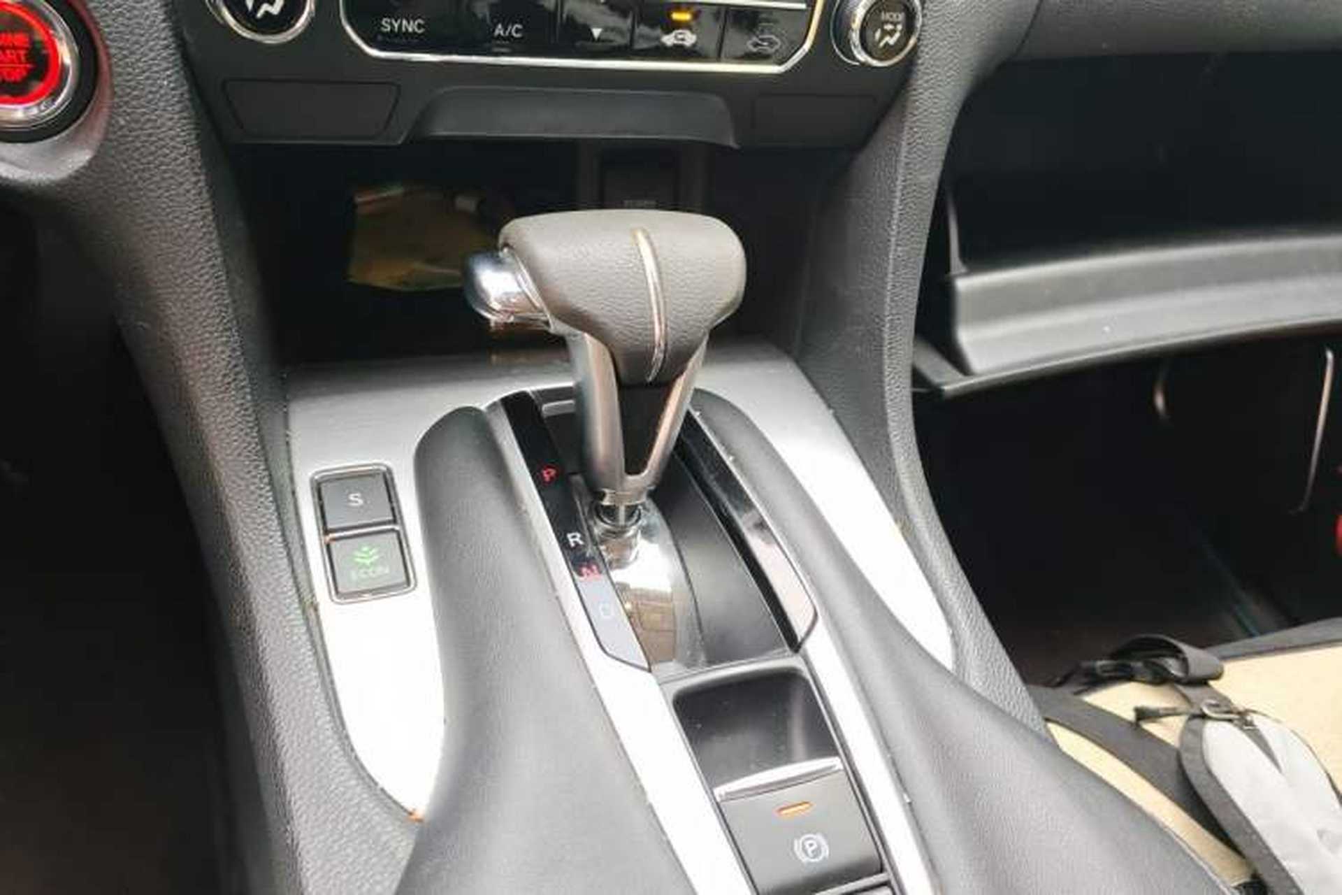 Used Honda Avancier 2017 240TURBO Two-Wheel Drive Elite Edition Gear Lever