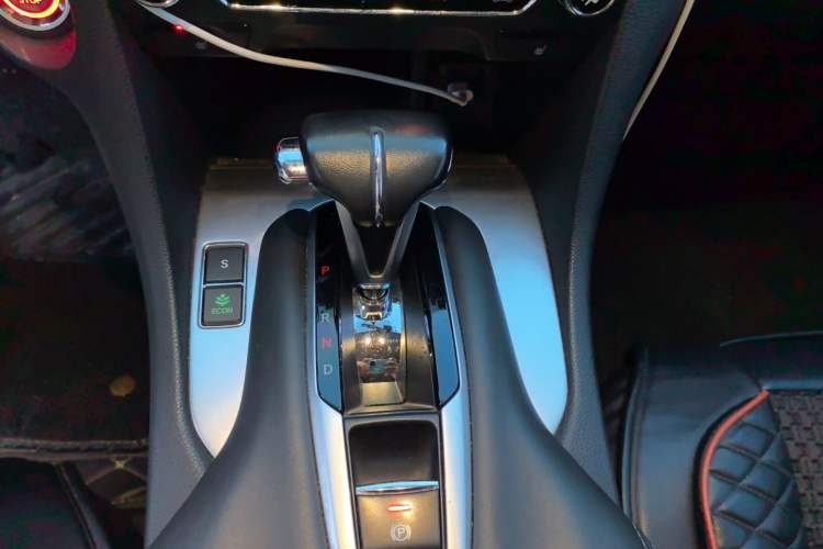Used Honda Avancier 2017 240TURBO Two-Wheel Drive Luxury Edition Gear Lever