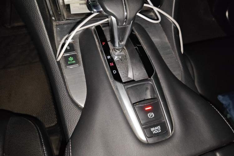 Used Honda Avancier 2017 240TURBO Two-Wheel Drive Premium Edition Gear Lever