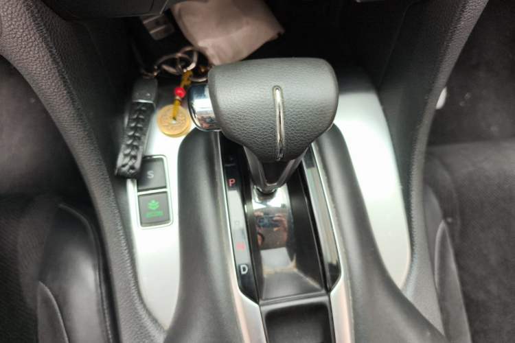 Used Honda Avancier 2017 240TURBO Two-Wheel Drive Elite Edition Gear Lever