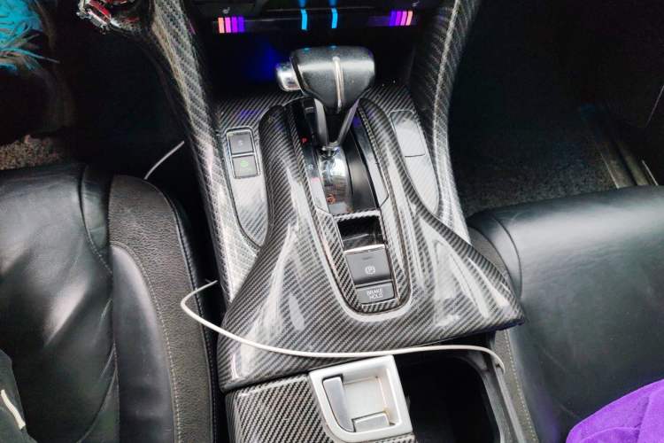 Used Honda Avancier 2017 240TURBO Two-Wheel Drive Premium Edition Gear Lever