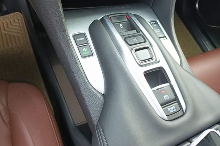 Used Honda Avancier 2017 370TURBO 2WD Luxury Edition Gear Lever