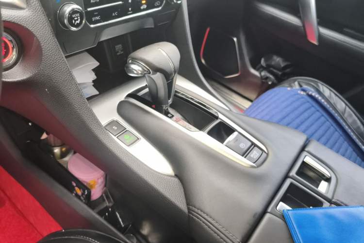 Used Honda Avancier 2017 240TURBO Two-Wheel Drive Elite Edition Gear Lever