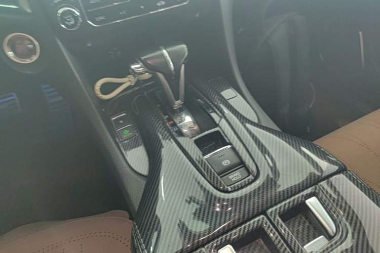 Used Honda Avancier 2017 240TURBO Two-Wheel Drive Premium Edition Gear Lever