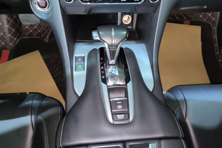 Used Honda Avancier 2017 240TURBO Two-Wheel Drive Comfort Version Gear Lever