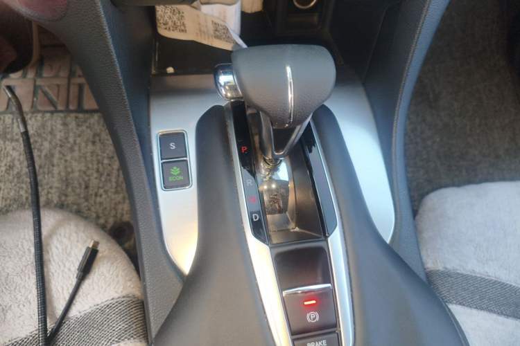 Used Honda Avancier 2017 240TURBO Two-Wheel Drive Elite Edition Gear Lever