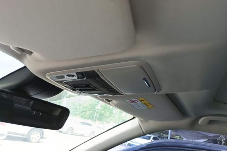 Used Honda Avancier 2017 240TURBO Two-Wheel Drive Premium Edition Headliner