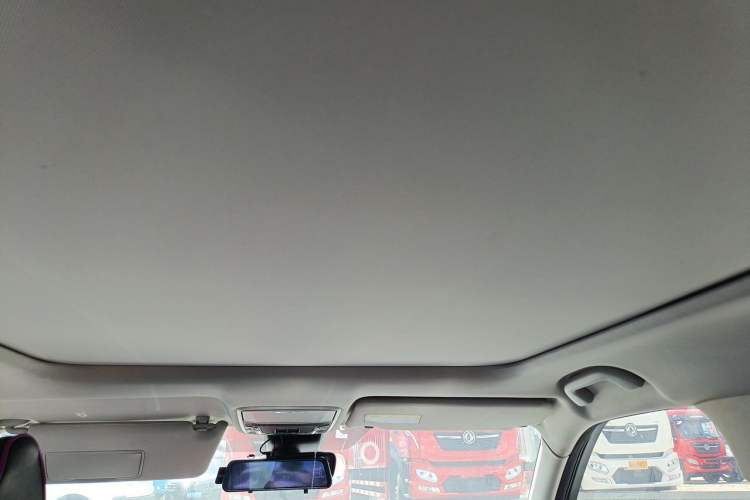 Used Honda Avancier 2017 240TURBO Two-Wheel Drive Premium Edition Headliner