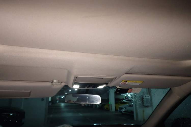 Used Honda Avancier 2017 240TURBO Two-Wheel Drive Comfort Version Headliner