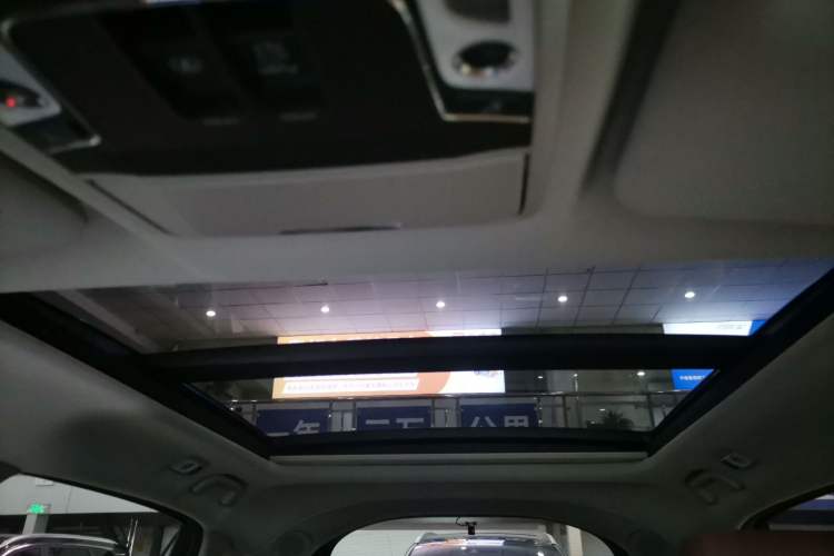 Used Honda Avancier 2017 370TURBO Four-Wheel Drive Prestige Edition Headliner