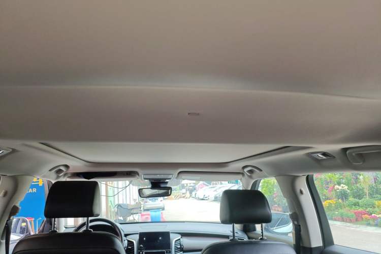 Used Honda Avancier 2017 240TURBO Two-Wheel Drive Premium Edition Headliner