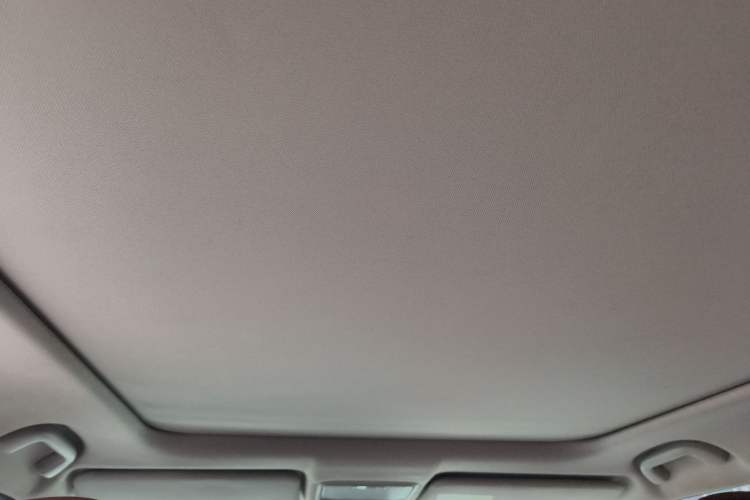 Used Honda Avancier 2017 240TURBO Two-Wheel Drive Comfort Version Headliner