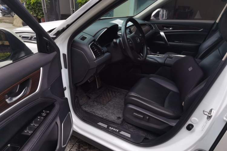 Used Honda Avancier 2017 240TURBO Two-Wheel Drive Premium Edition Interior 3