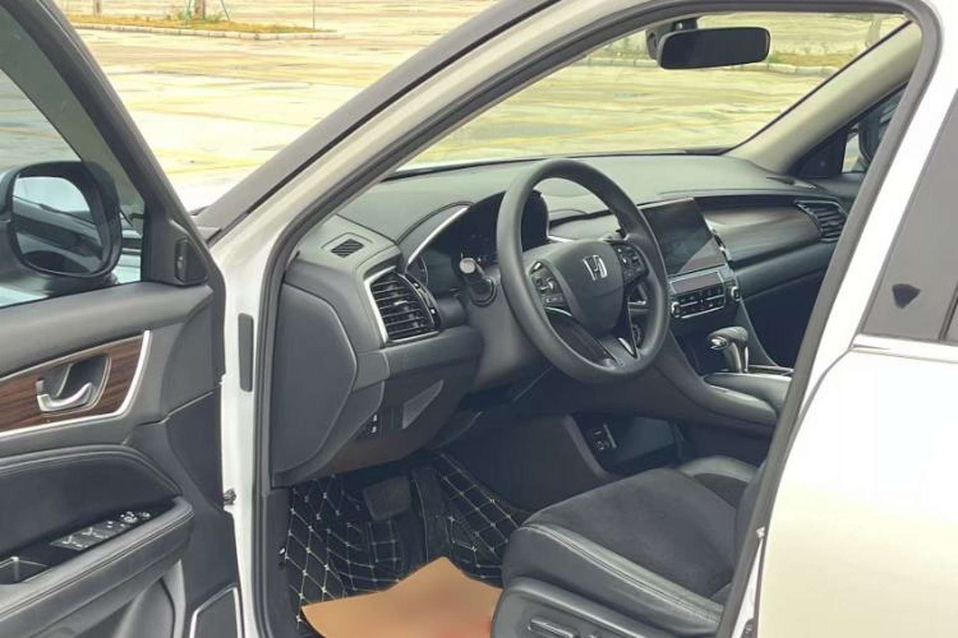 Used Honda Avancier 2017 240TURBO Two-Wheel Drive Elite Edition Interior 3