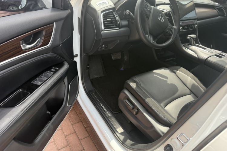 Used Honda Avancier 2017 240TURBO Two-Wheel Drive Luxury Edition Interior 3