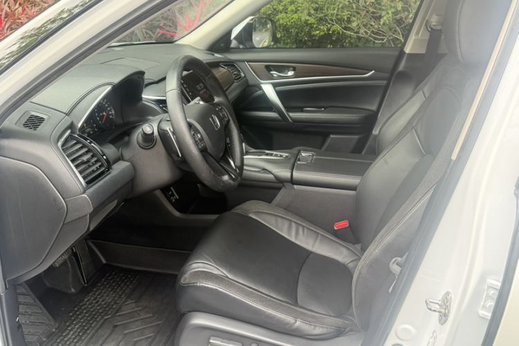 Used Honda Avancier 2017 240TURBO Two-Wheel Drive Luxury Edition Interior 4