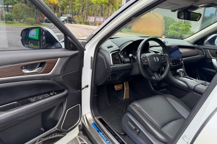 Used Honda Avancier 2017 240TURBO Two-Wheel Drive Premium Edition Interior 7