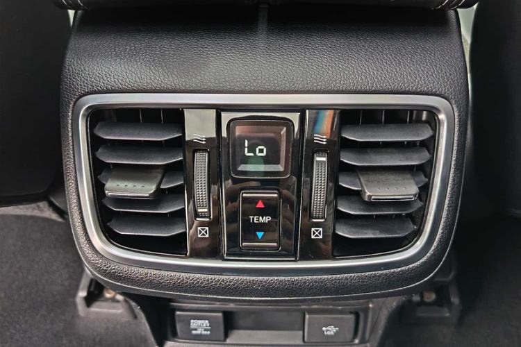 Used Honda Avancier 2017 240TURBO Two-Wheel Drive Comfort Version Interior 8