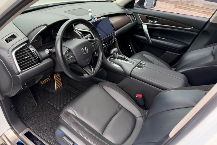 Used Honda Avancier 2017 240TURBO Two-Wheel Drive Premium Edition Interior 9