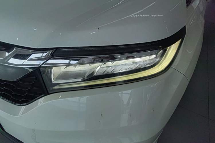Used Honda Avancier 2017 240TURBO Two-Wheel Drive Premium Edition Left Front Headlight