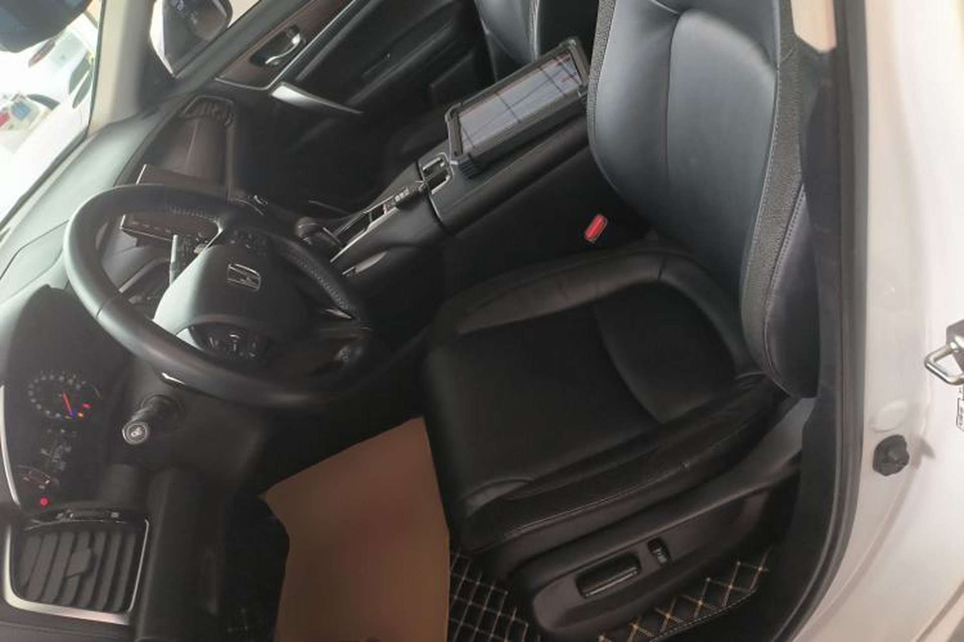 Used Honda Avancier 2017 240TURBO Two-Wheel Drive Premium Edition Left Front Seat