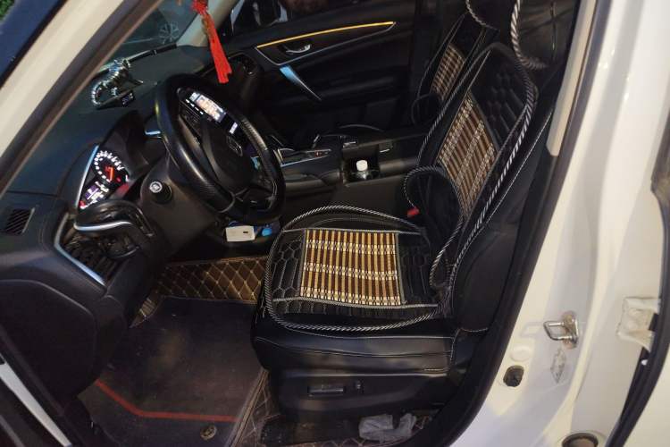 Used Honda Avancier 2017 240TURBO Two-Wheel Drive Premium Edition Left Front Seat