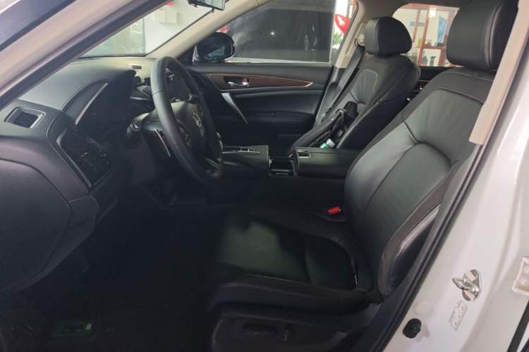 Used Honda Avancier 2017 240TURBO Two-Wheel Drive Premium Edition Left Front Seat