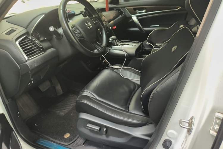 Used Honda Avancier 2017 240TURBO Two-Wheel Drive Luxury Edition Left Front Seat
