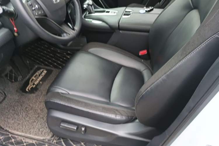 Used Honda Avancier 2017 240TURBO Two-Wheel Drive Luxury Edition Left Front Seat