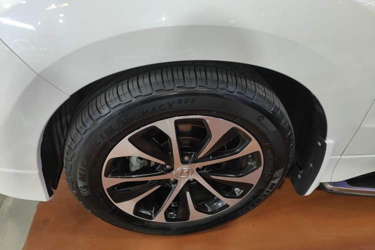 Used Honda Avancier 2017 240TURBO Two-Wheel Drive Premium Edition Left Front Wheel Hub