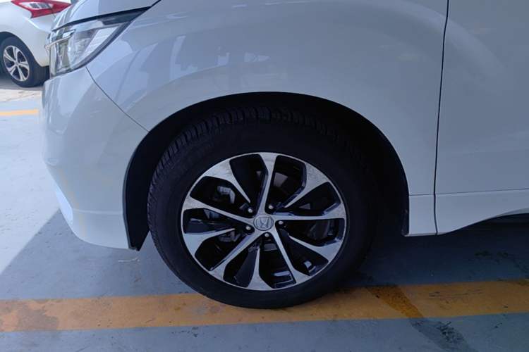 Used Honda Avancier 2017 240TURBO Two-Wheel Drive Comfort Version Left Front Wheel Hub