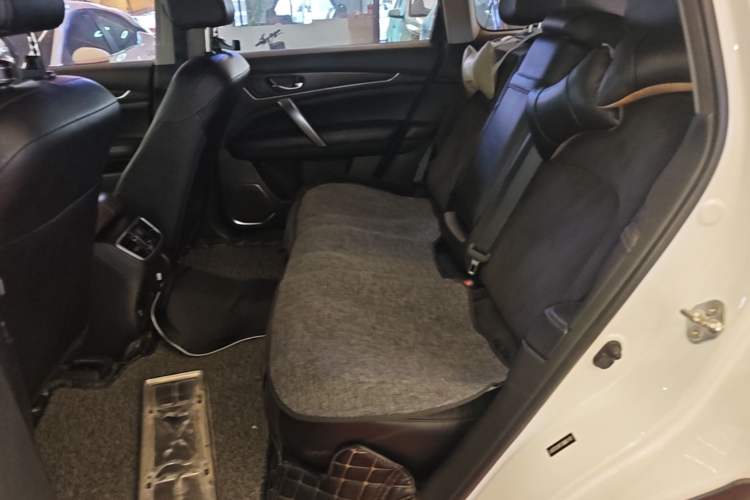 Used Honda Avancier 2017 240TURBO Two-Wheel Drive Elite Edition Left Rear Seat