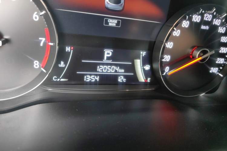 Used Honda Avancier 2017 240TURBO Two-Wheel Drive Elite Edition Odometer Close Up