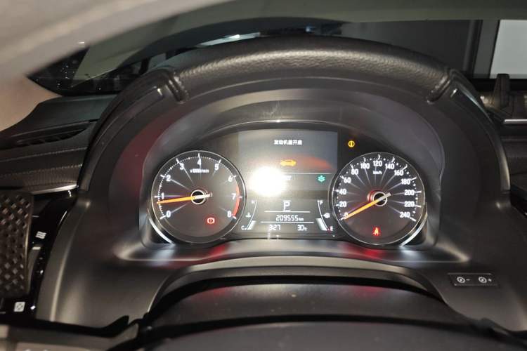 Used Honda Avancier 2017 240TURBO Two-Wheel Drive Elite Edition Odometer Close Up