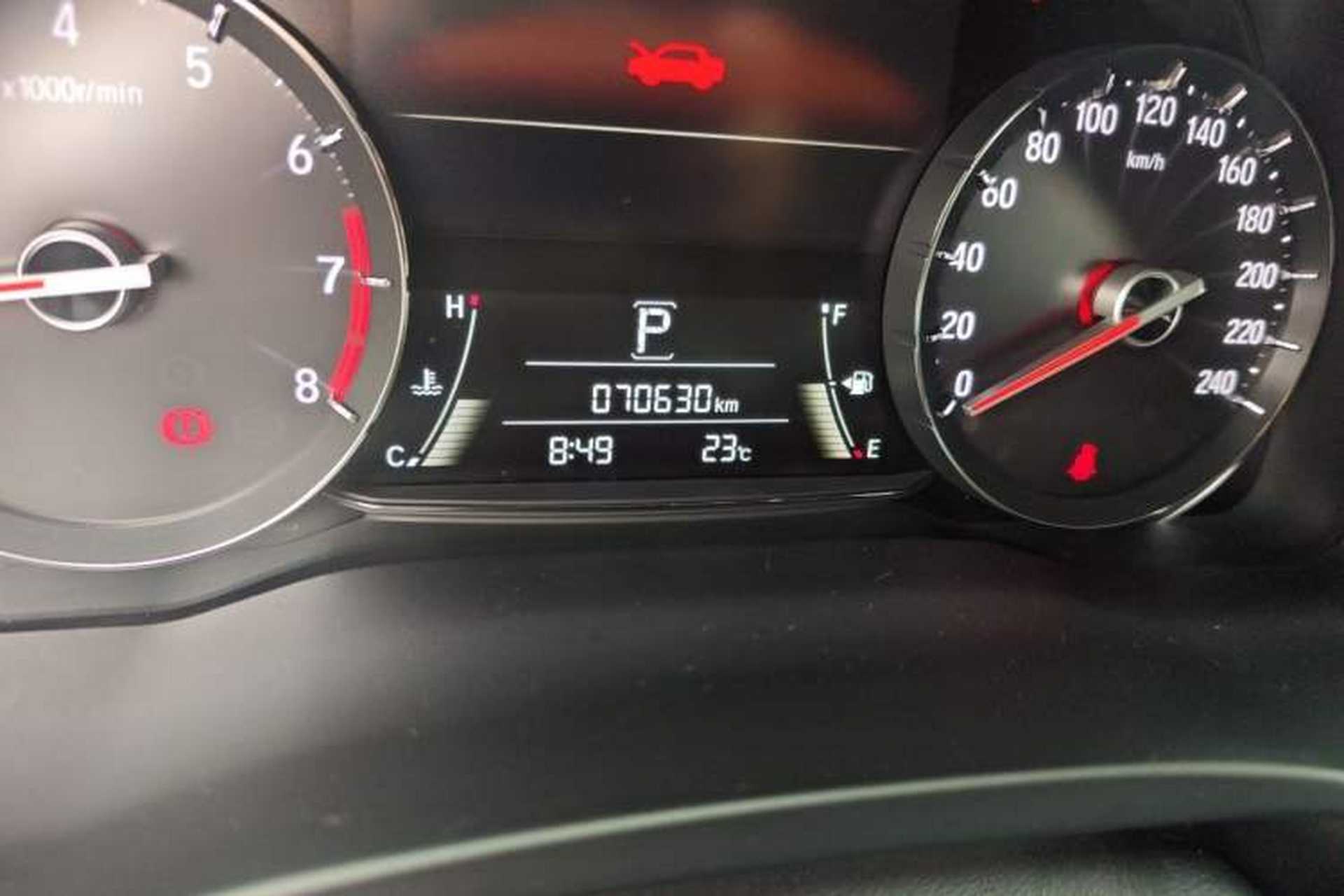 Used Honda Avancier 2017 240TURBO Two-Wheel Drive Premium Edition Odometer Close Up
