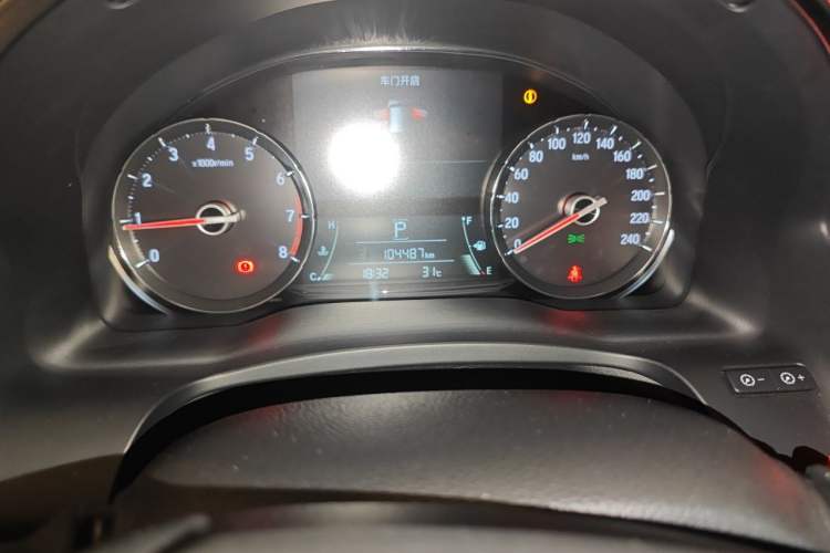 Used Honda Avancier 2017 240TURBO Two-Wheel Drive Premium Edition Odometer Close Up
