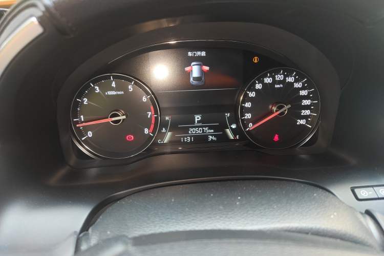 Used Honda Avancier 2017 240TURBO Two-Wheel Drive Elite Edition Odometer Close Up