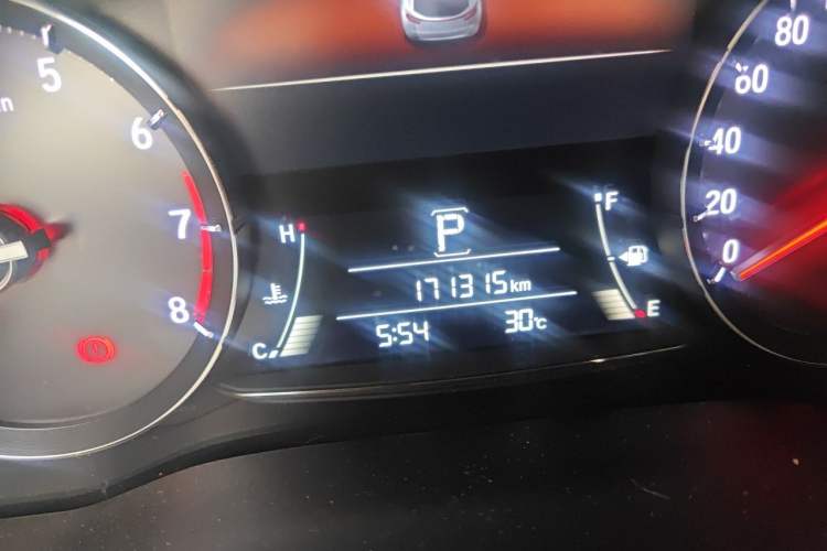 Used Honda Avancier 2017 240TURBO Two-Wheel Drive Premium Edition Odometer Close Up