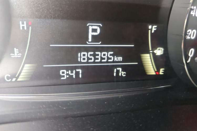 Used Honda Avancier 2017 240TURBO Two-Wheel Drive Elite Edition Odometer Close Up