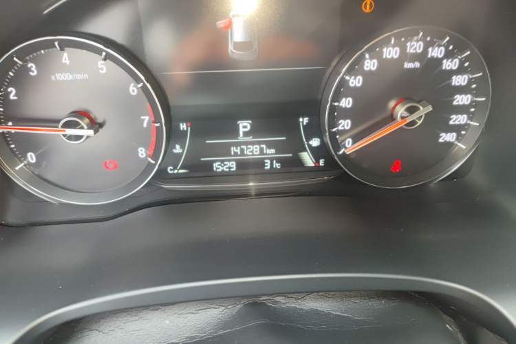 Used Honda Avancier 2017 240TURBO Two-Wheel Drive Luxury Edition Odometer Close Up