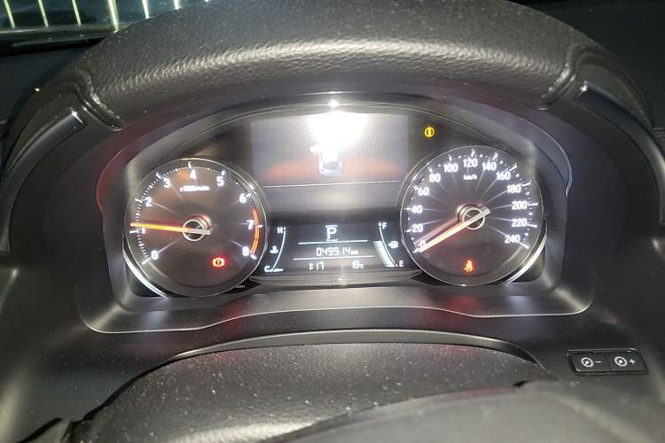 Used Honda Avancier 2017 240TURBO Two-Wheel Drive Comfort Version Odometer Close Up