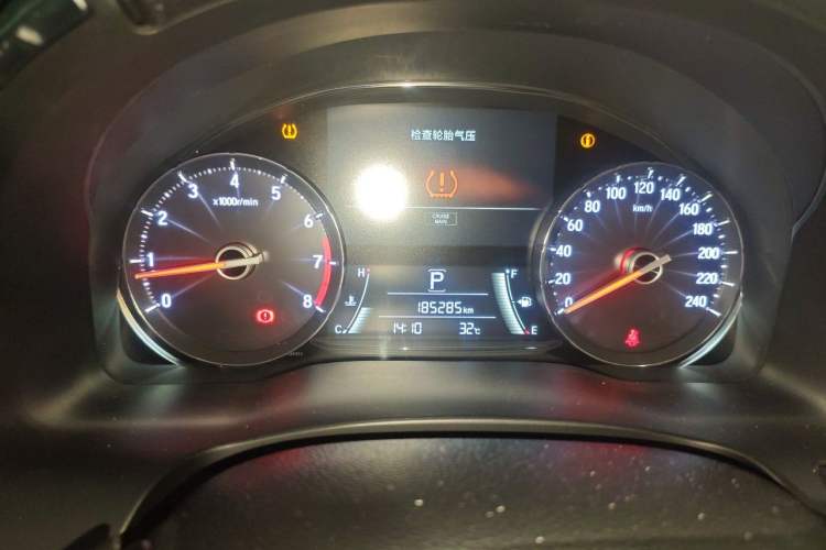 Used Honda Avancier 2017 240TURBO Two-Wheel Drive Elite Edition Odometer Close Up