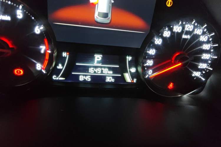 Used Honda Avancier 2017 240TURBO Two-Wheel Drive Premium Edition Odometer Close Up