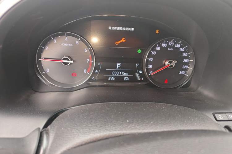 Used Honda Avancier 2017 240TURBO Two-Wheel Drive Luxury Edition Odometer Close Up