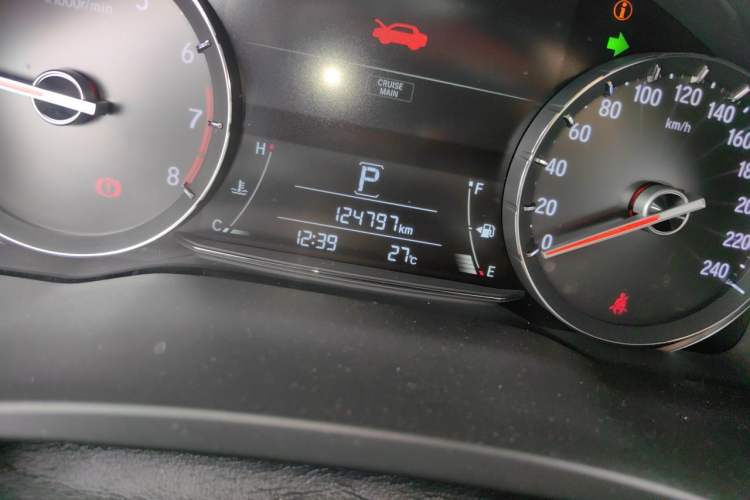 Used Honda Avancier 2017 240TURBO Two-Wheel Drive Elite Edition Odometer Close Up