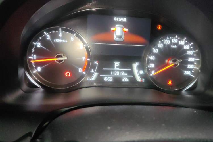 Used Honda Avancier 2017 240TURBO Two-Wheel Drive Elite Edition Odometer Close Up