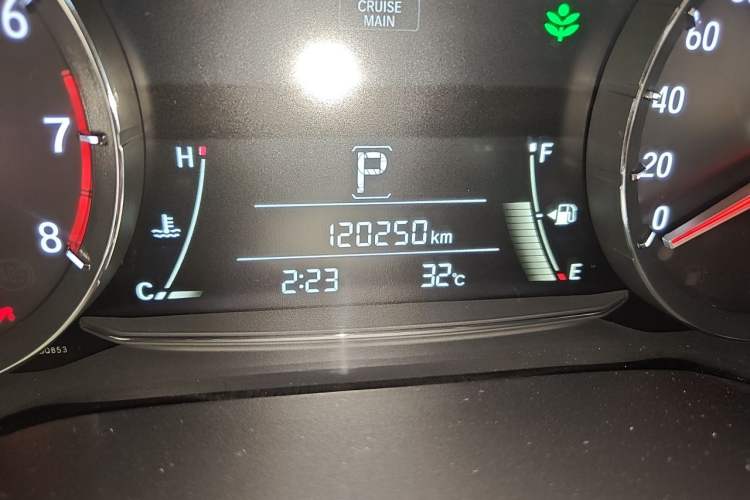 Used Honda Avancier 2017 240TURBO Two-Wheel Drive Elite Edition Odometer Close Up