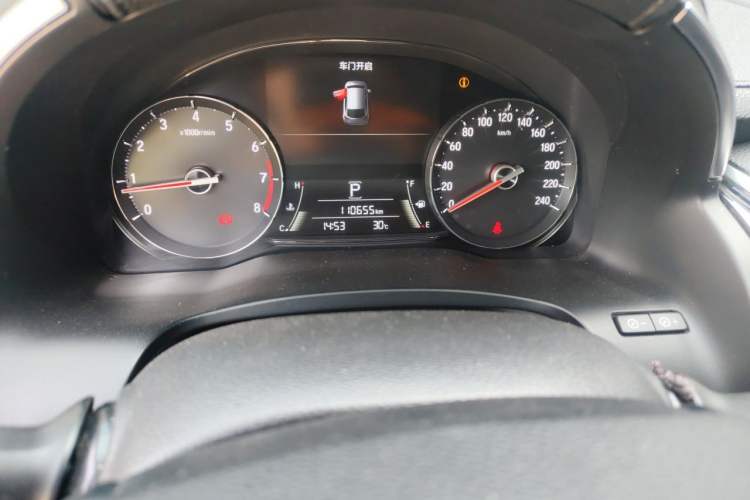 Used Honda Avancier 2017 240TURBO Two-Wheel Drive Premium Edition Odometer Close Up