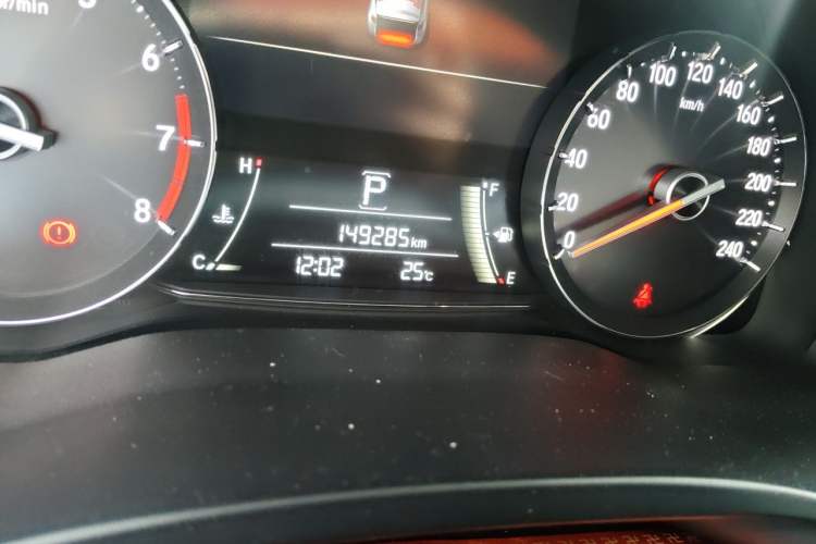 Used Honda Avancier 2017 240TURBO Two-Wheel Drive Elite Edition Odometer Close Up